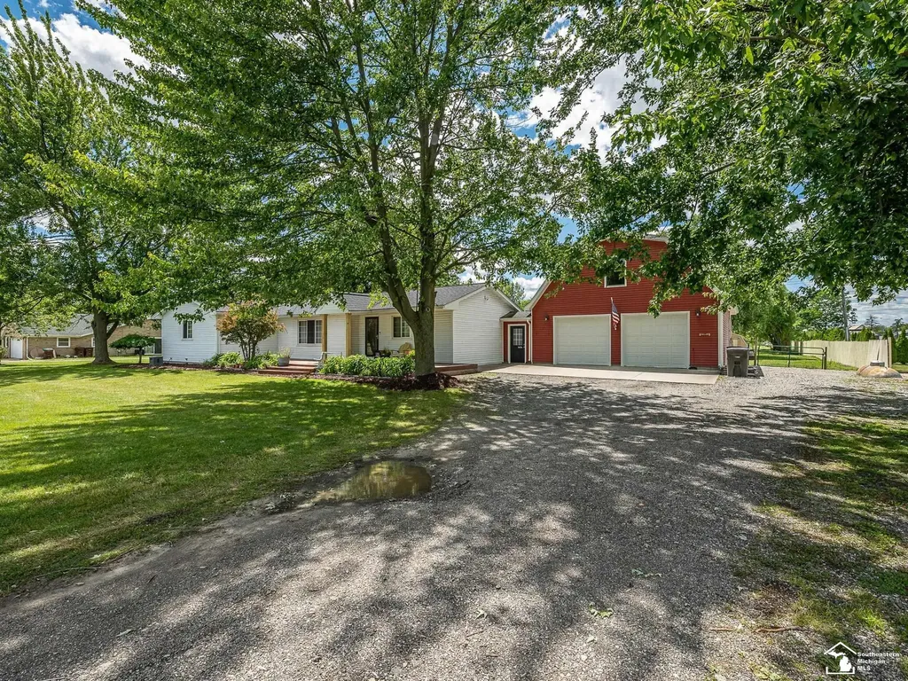 10937 Armstrong Road Berlin Charter Township MI 48179