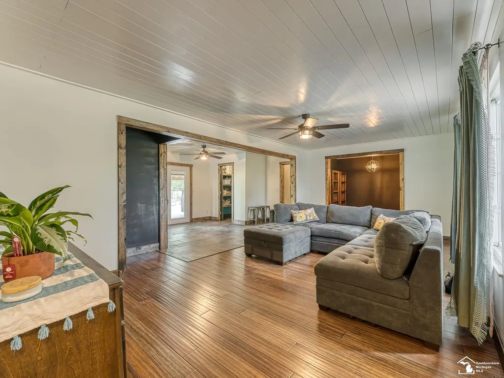 10937 Armstrong Road Berlin Charter Township MI 48179