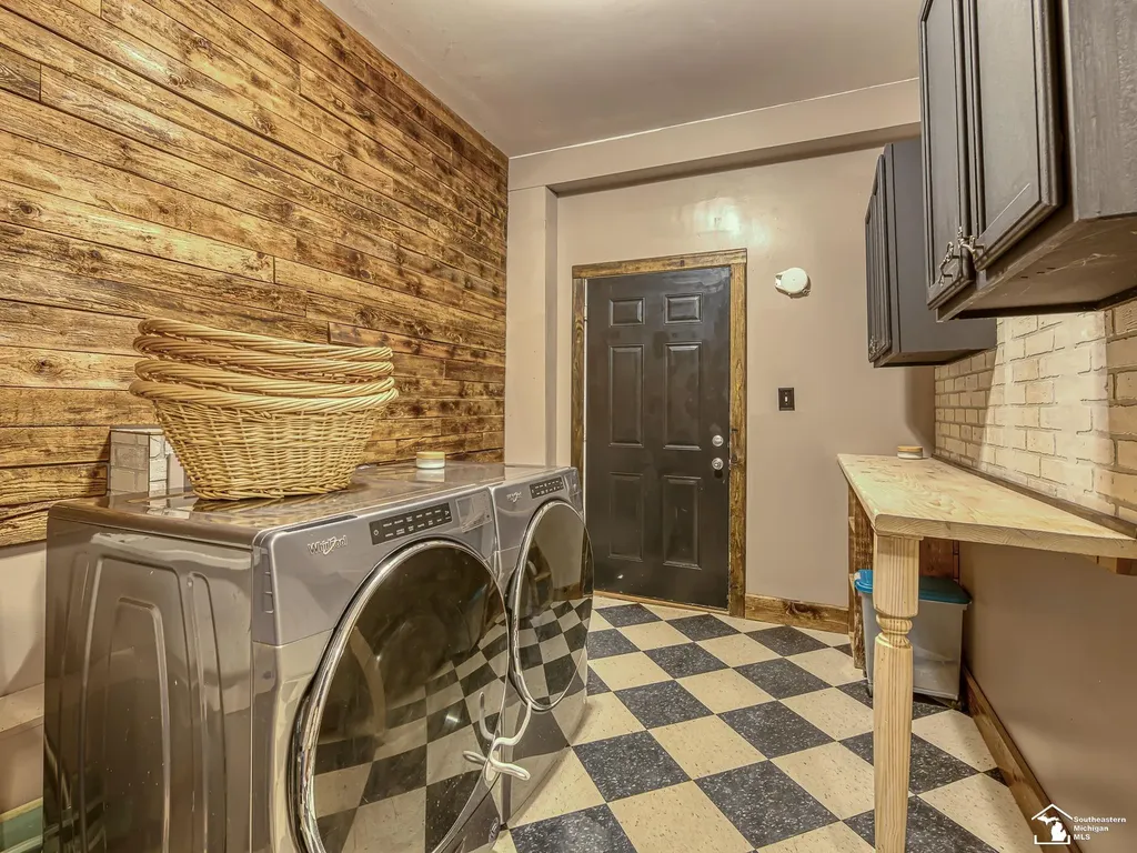 10937 Armstrong Road Berlin Charter Township MI 48179