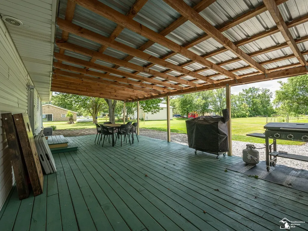 10937 Armstrong Road Berlin Charter Township MI 48179