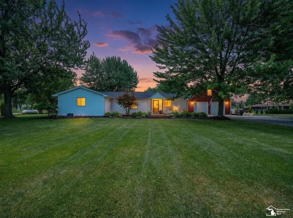 10937 Armstrong Road Berlin Charter Township MI 48179