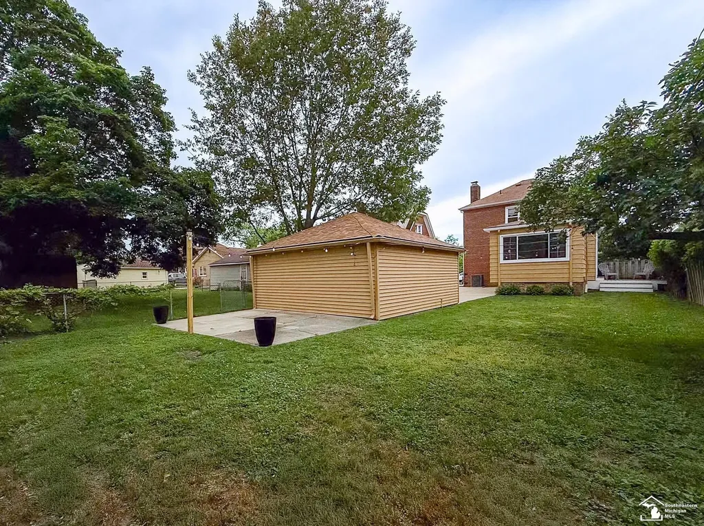 2845 Birchwood Street Trenton City MI 48183