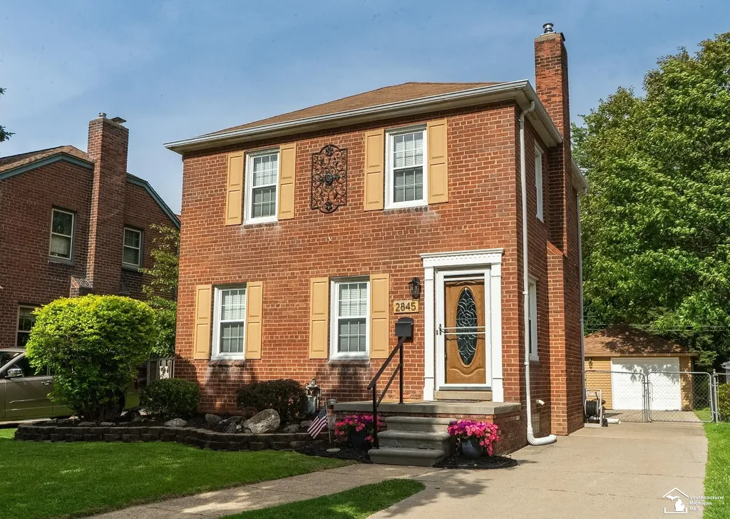 2845 Birchwood Street Trenton City MI 48183