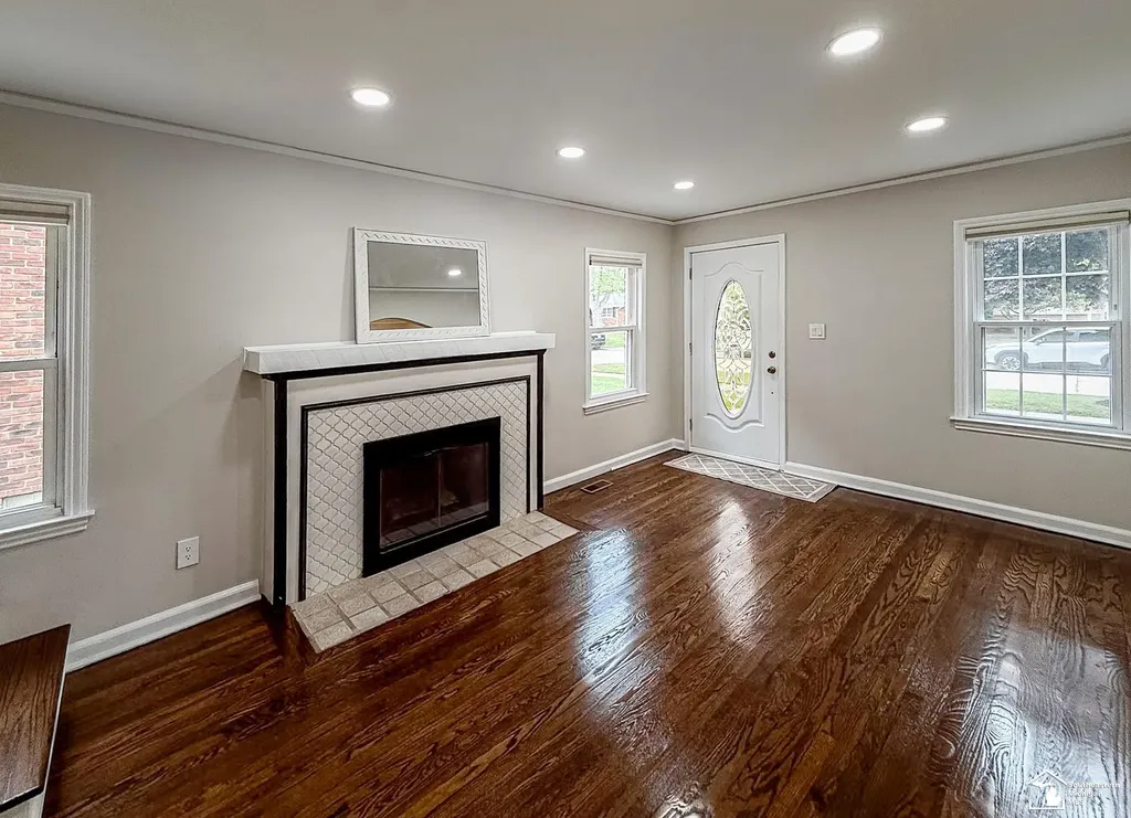 2845 Birchwood Street Trenton City MI 48183