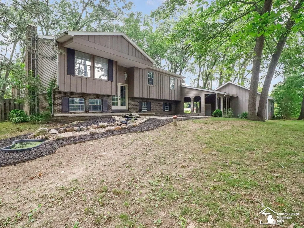 11589 Brookshire Drive Bedford Township MI 48182