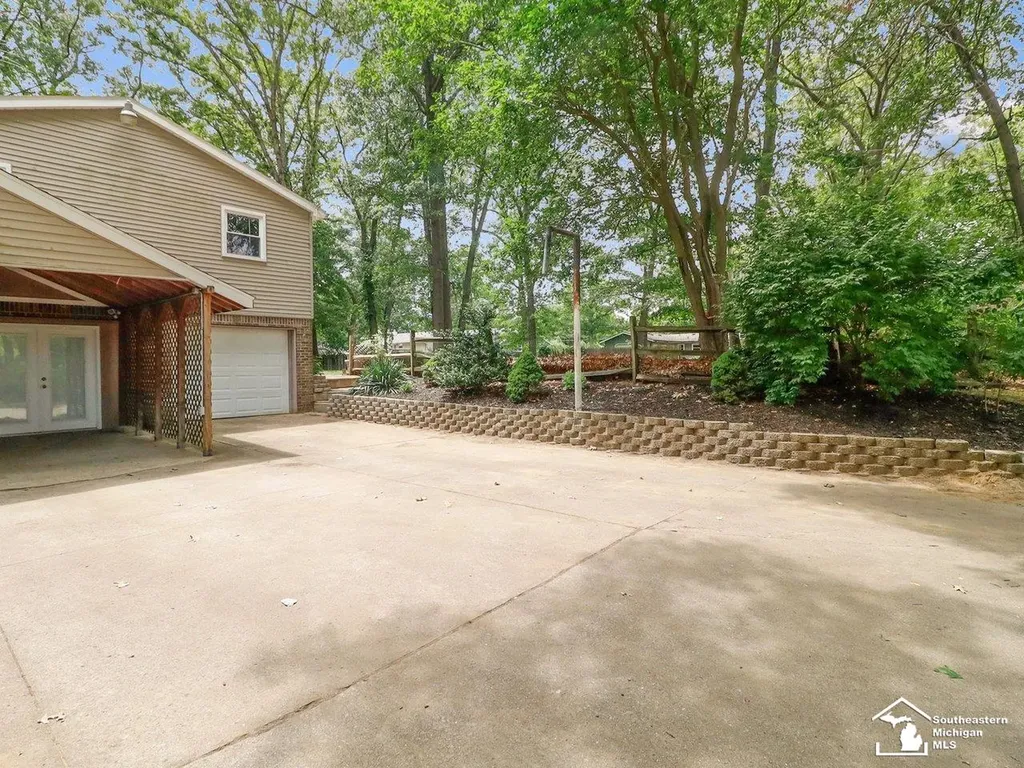 11589 Brookshire Drive Bedford Township MI 48182
