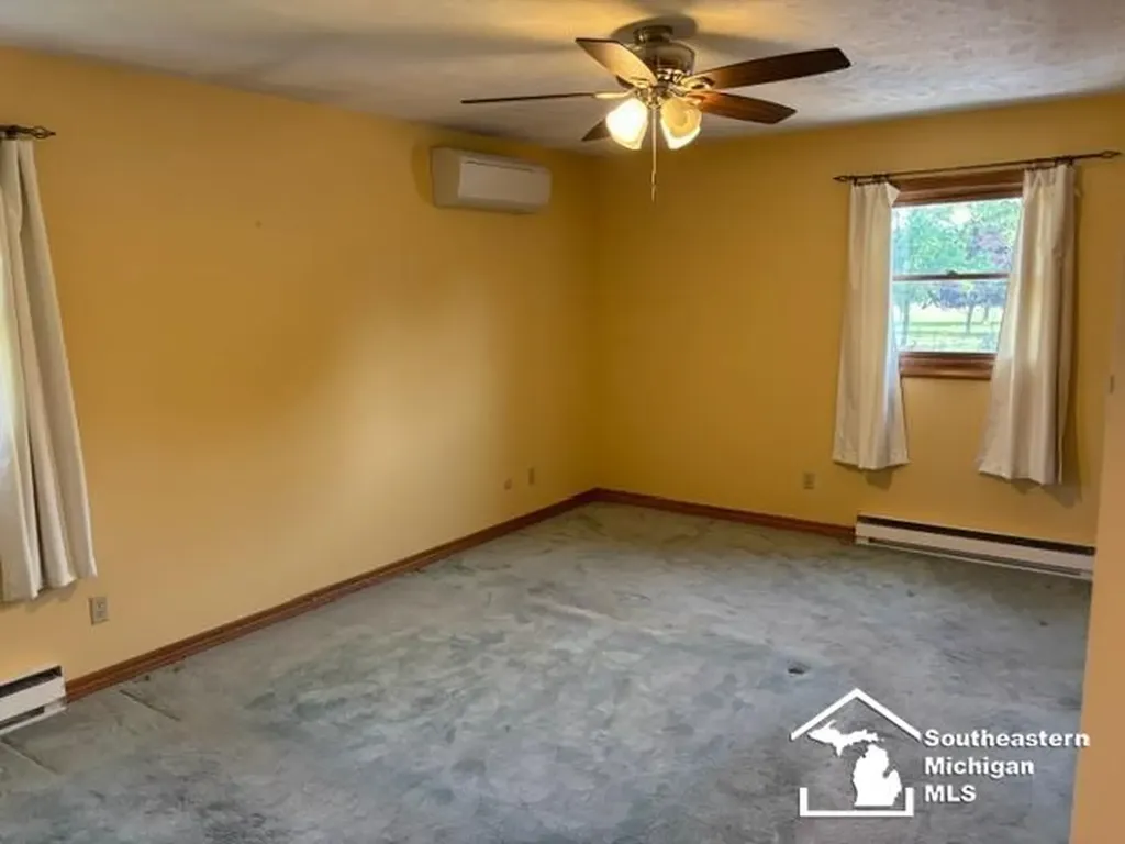 135 Crampton Drive Monroe City MI 48162