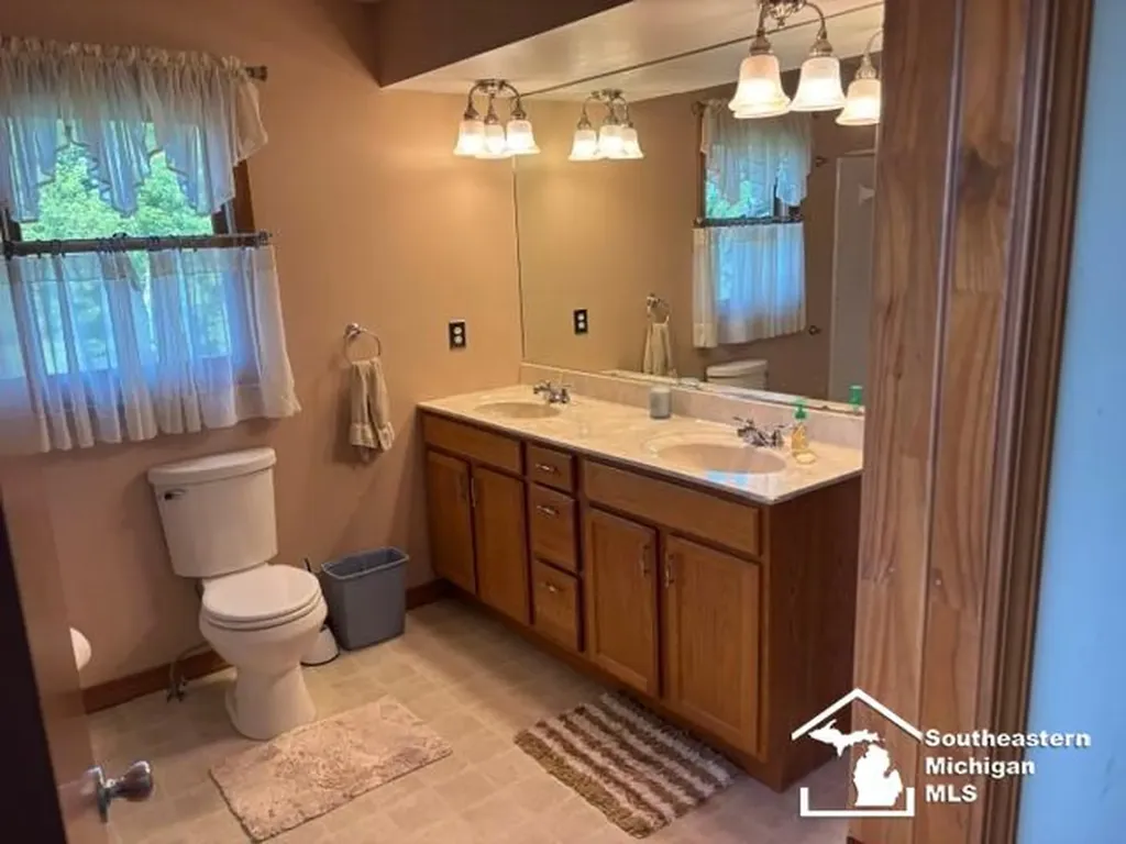 135 Crampton Drive Monroe City MI 48162