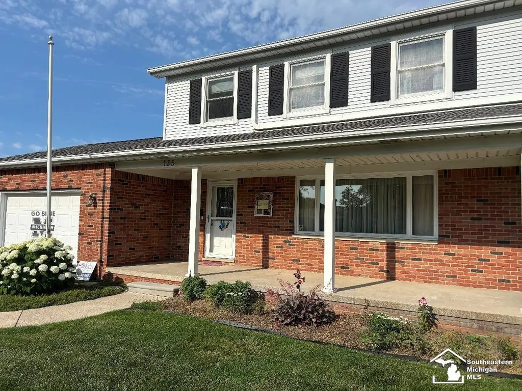 135 Crampton Drive Monroe City MI 48162
