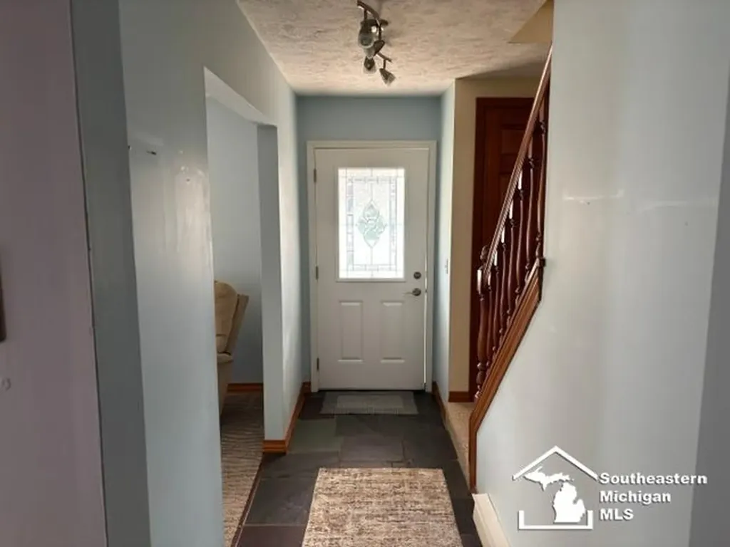 135 Crampton Drive Monroe City MI 48162