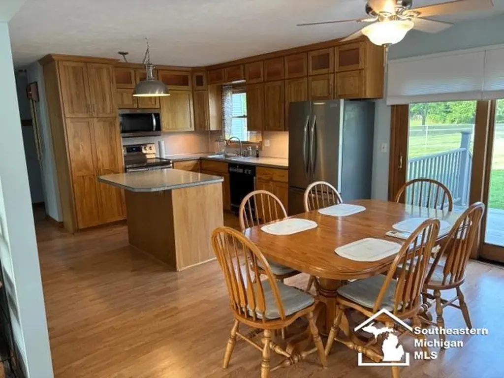 135 Crampton Drive Monroe City MI 48162