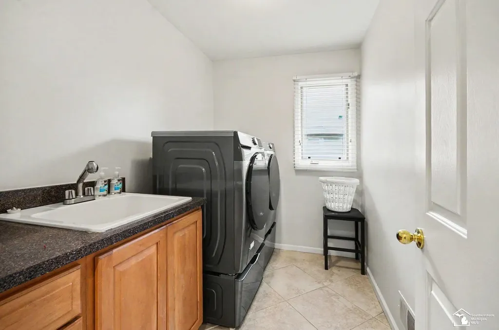16732 English Garden Drive Macomb Township MI 48042