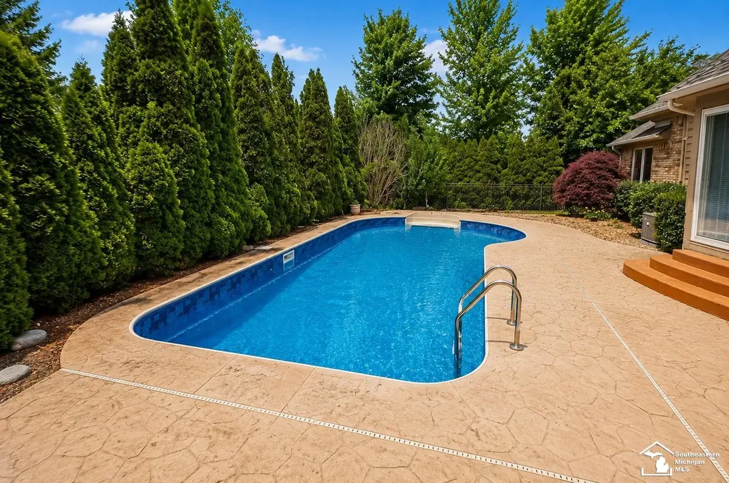 16732 English Garden Drive Macomb Township MI 48042