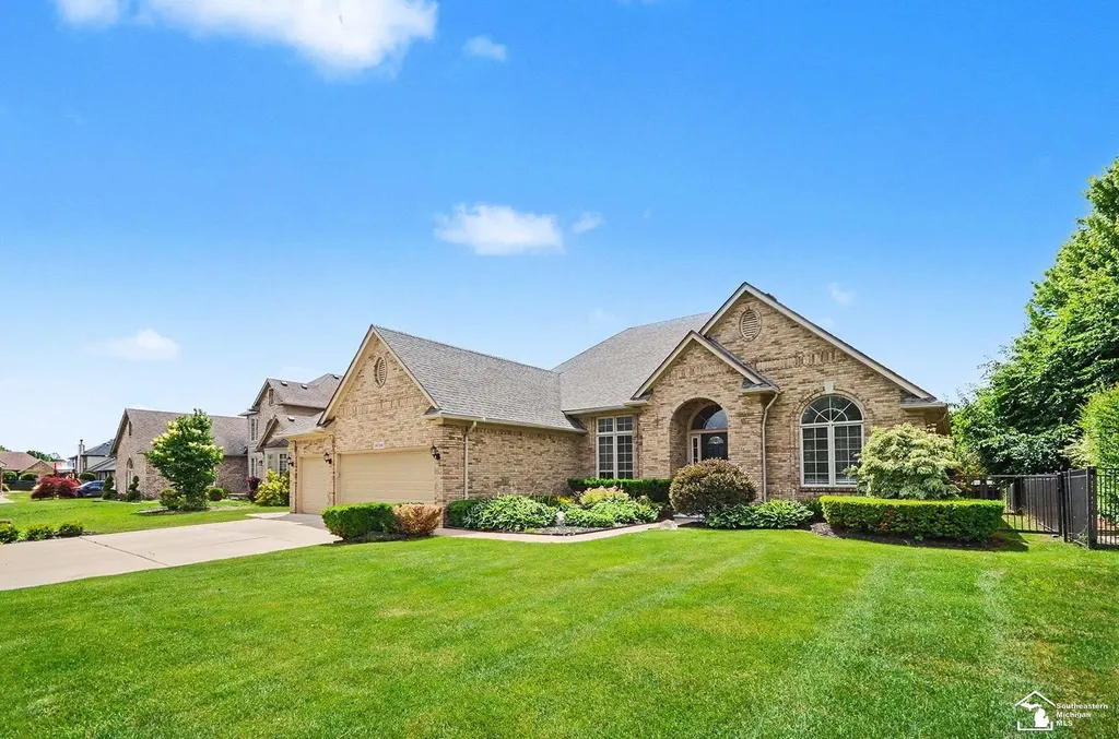 16732 English Garden Drive Macomb Township MI 48042