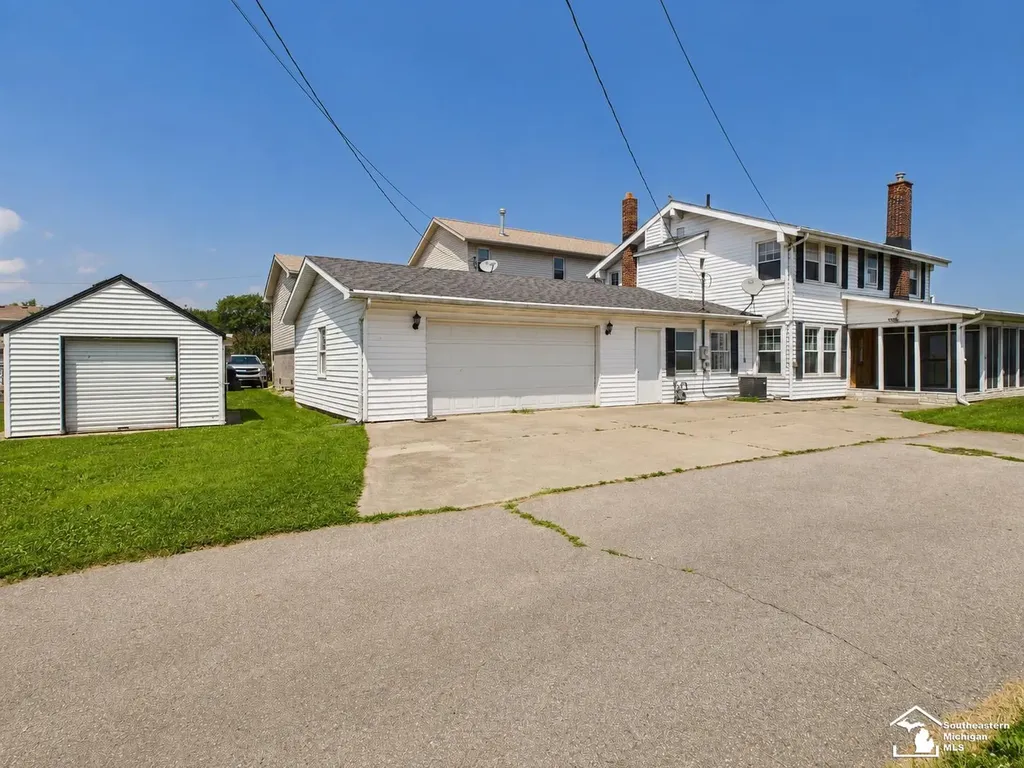 4356 14th Street Luna Pier City MI 48157
