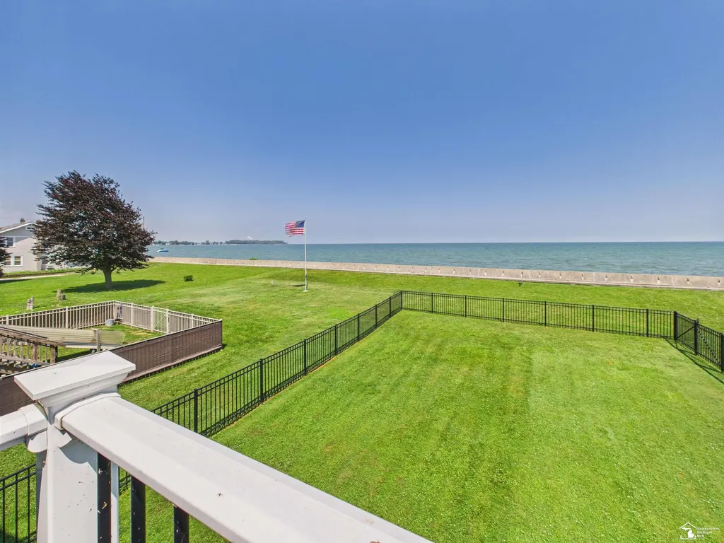 4356 14th Street Luna Pier City MI 48157
