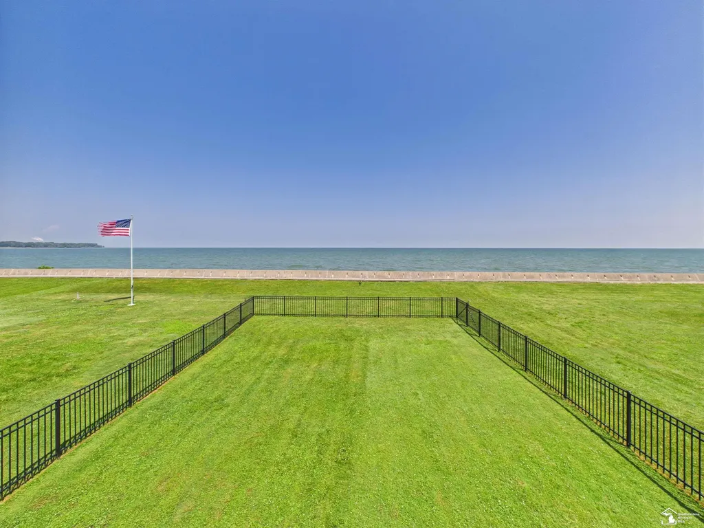 4356 14th Street Luna Pier City MI 48157