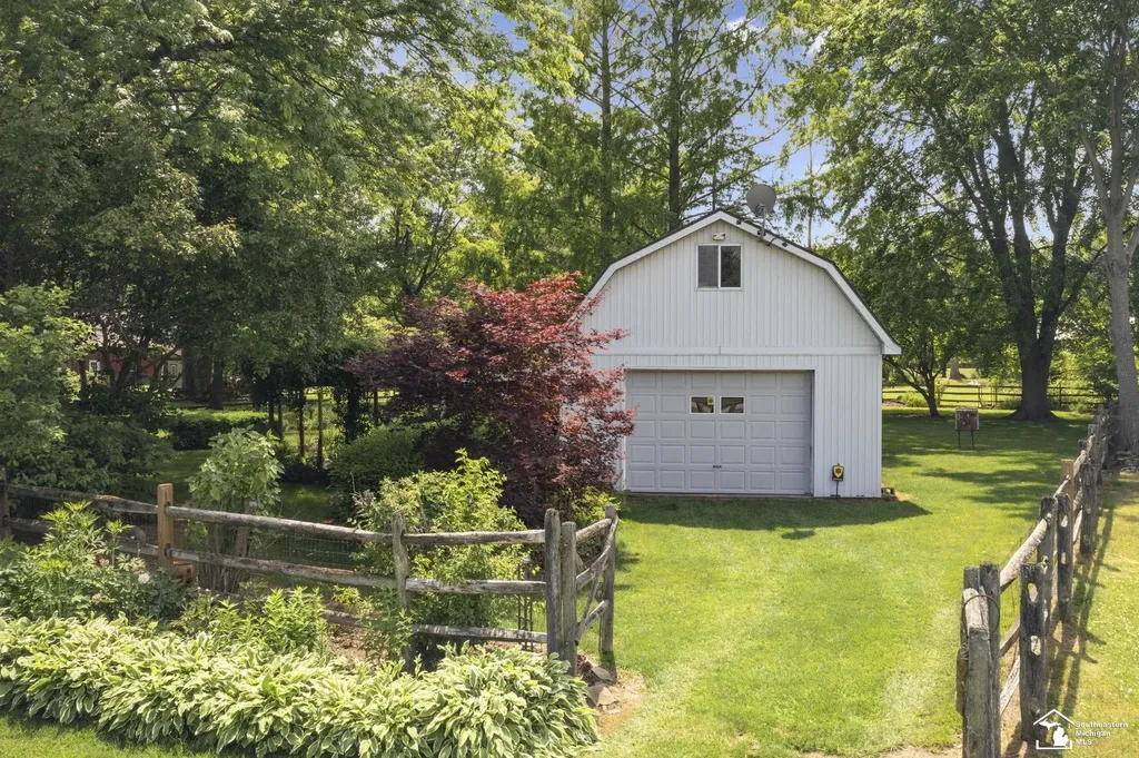 10735 Secor Road Bedford Township MI 48182