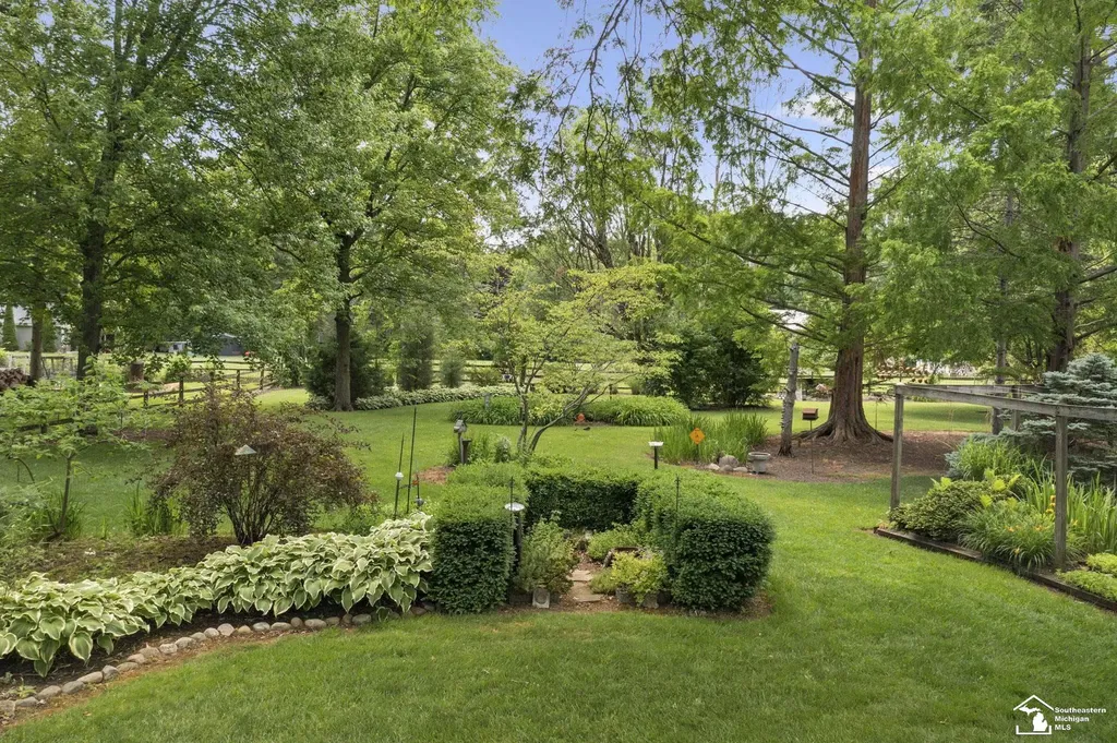 10735 Secor Road Bedford Township MI 48182