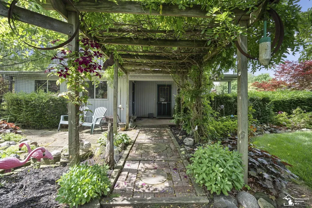10735 Secor Road Bedford Township MI 48182