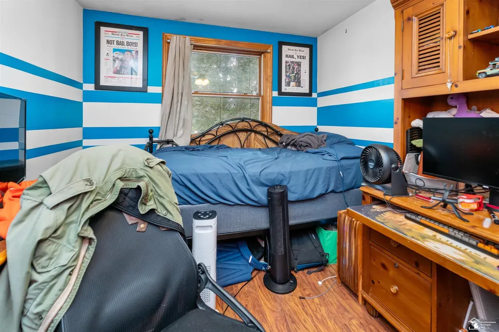 30374 Torry Avenue Flat Rock City MI 48134
