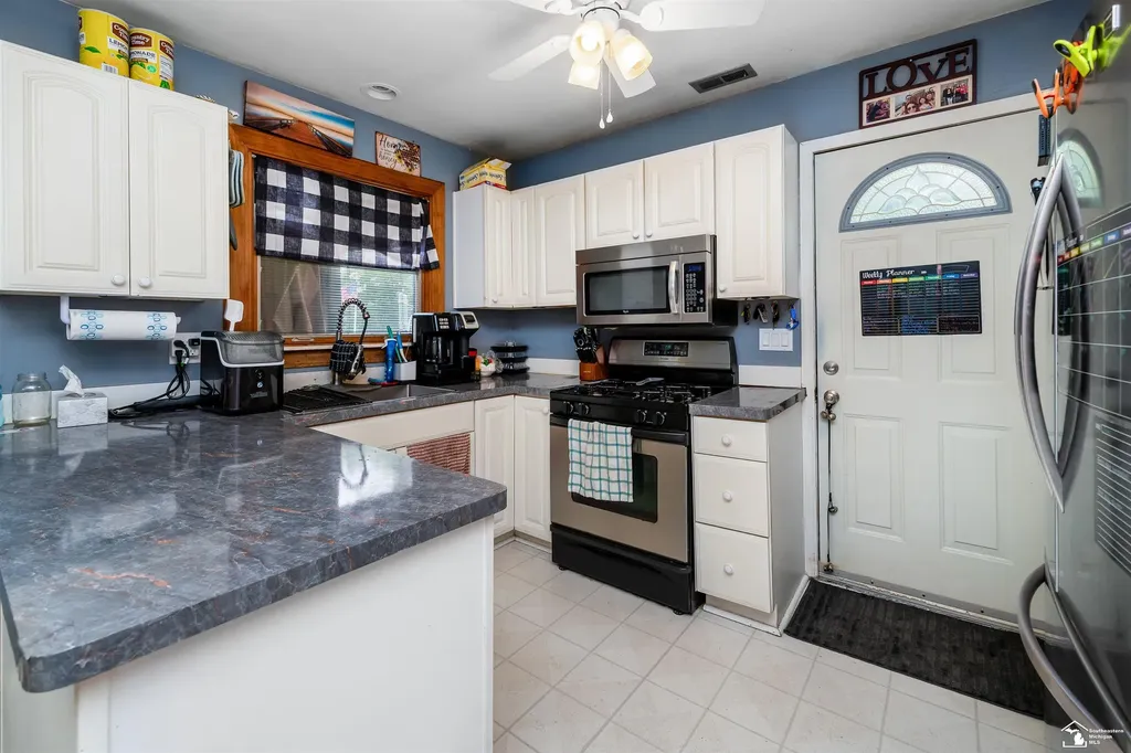 30374 Torry Avenue Flat Rock City MI 48134