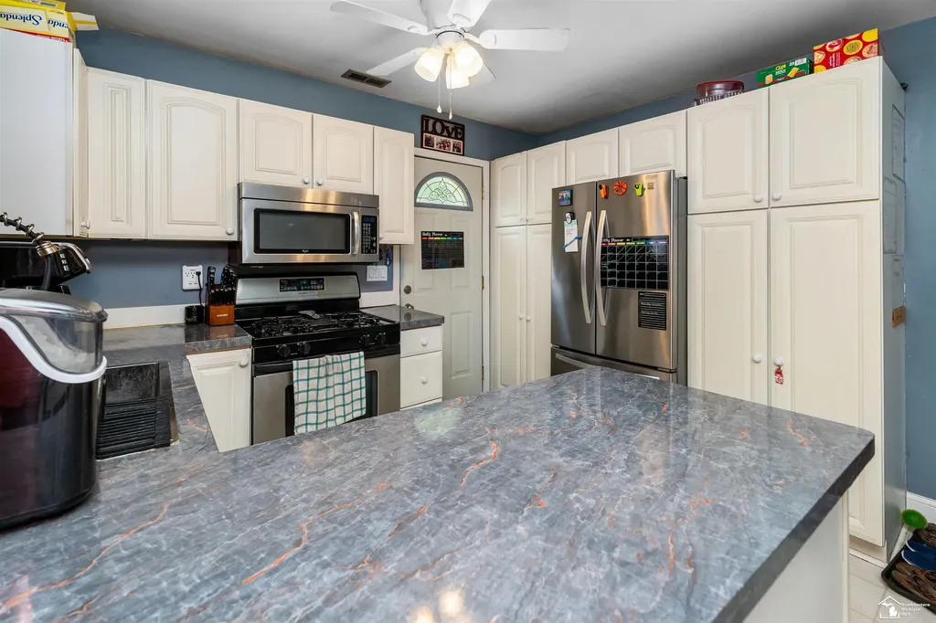 30374 Torry Avenue Flat Rock City MI 48134