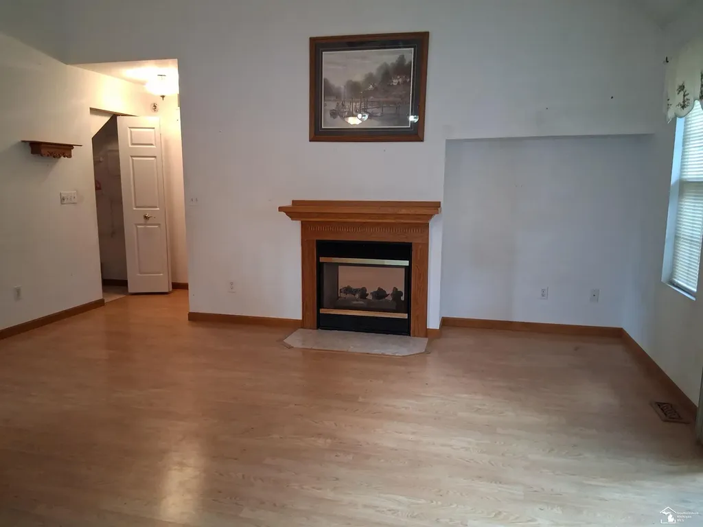 3123 E 10th Street Frenchtown Township MI 48162