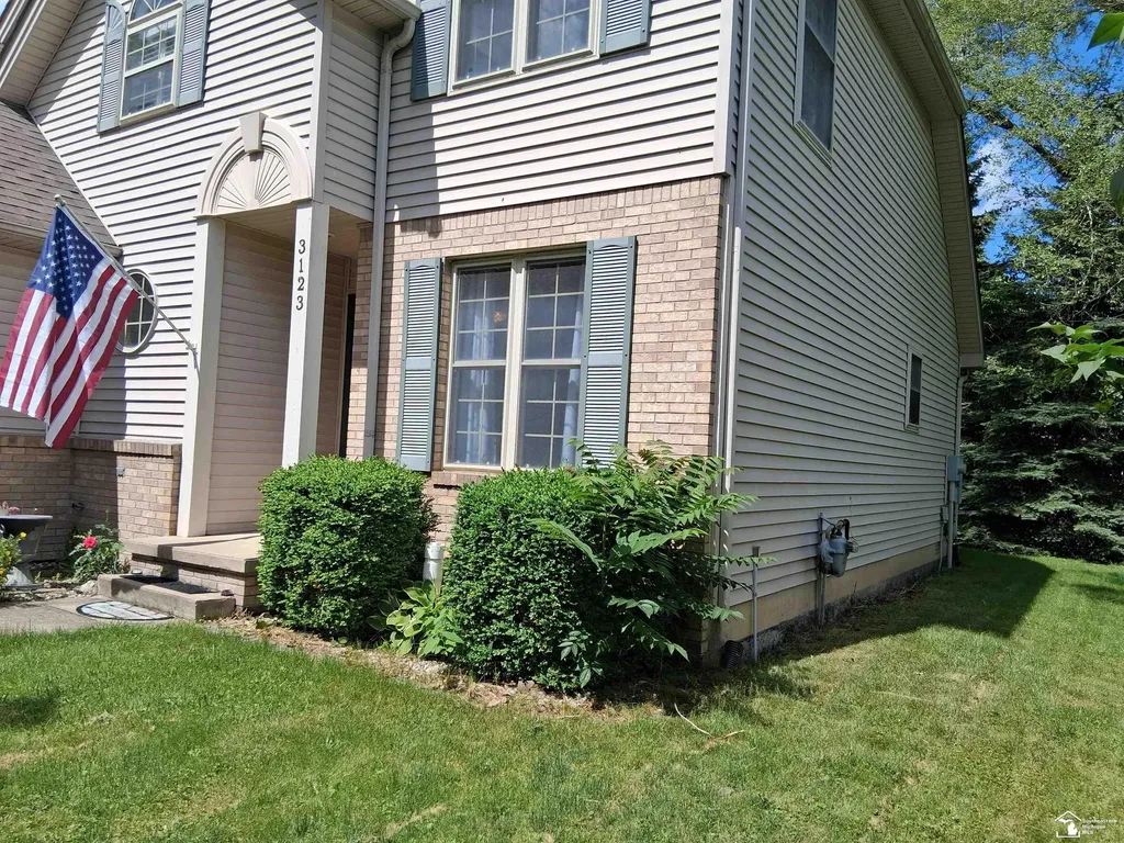 3123 E 10th Street Frenchtown Township MI 48162