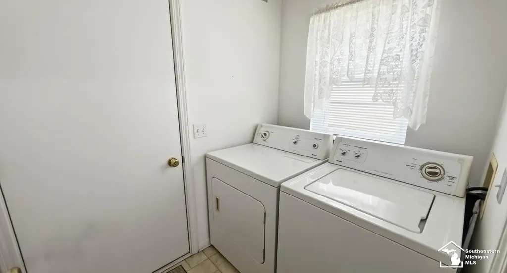 5492 Elmhurst Drive Trenton City MI 48183