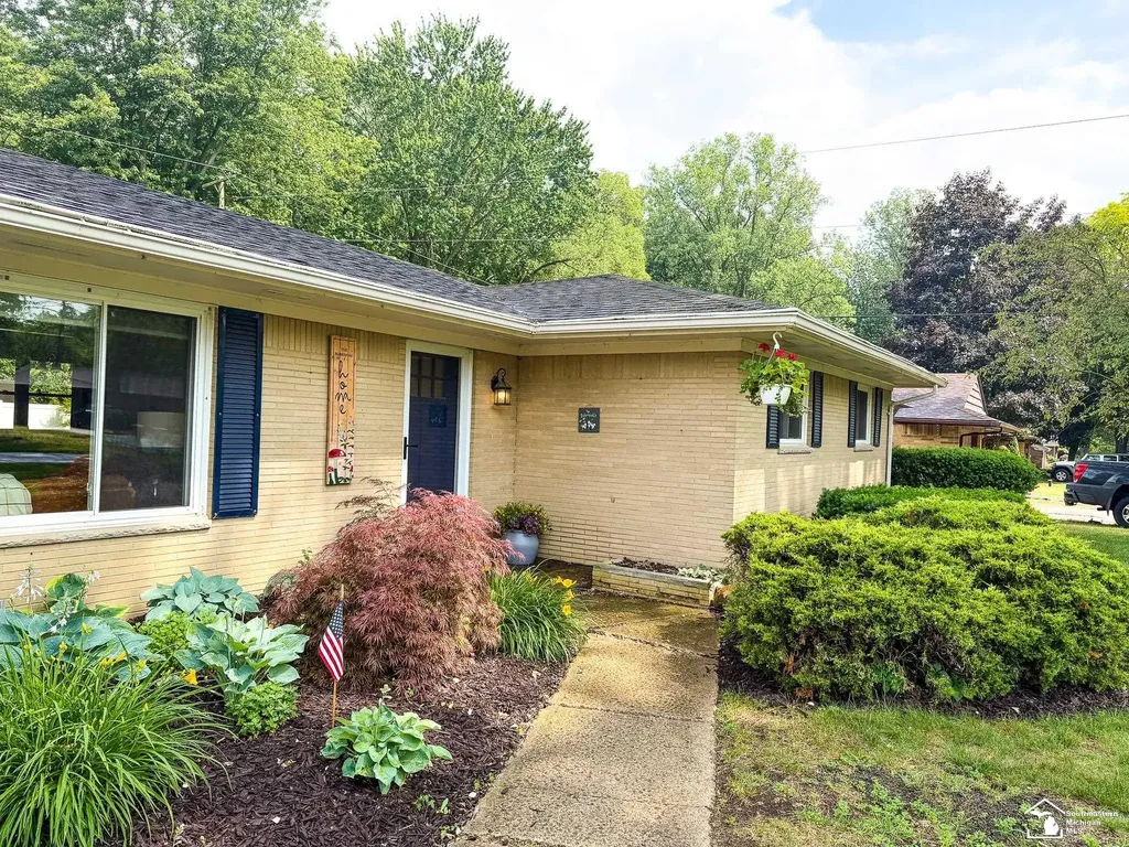 9836 Pamela Drive Bedford Township MI 48182