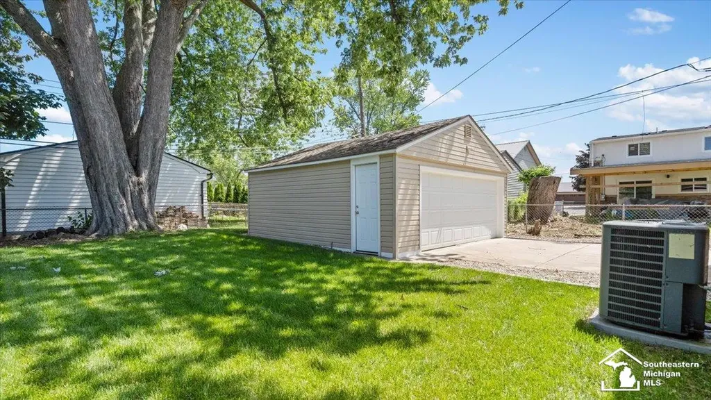 13328 Neely Street Gibraltar City MI 48173