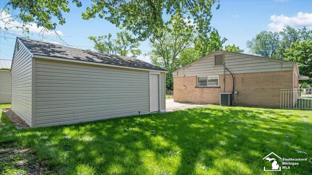 13328 Neely Street Gibraltar City MI 48173