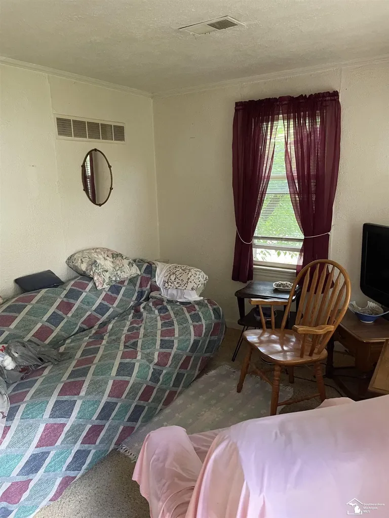 809 Pipis Drive Frenchtown Township MI 48162