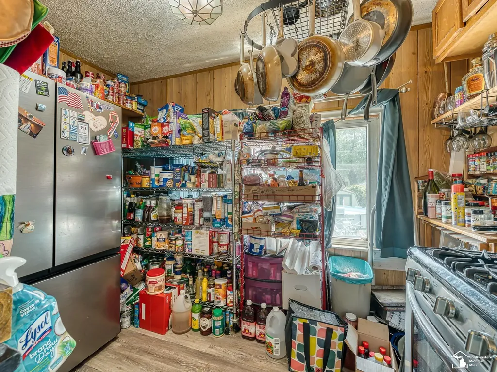 857 Plum Street Wyandotte City MI 48192