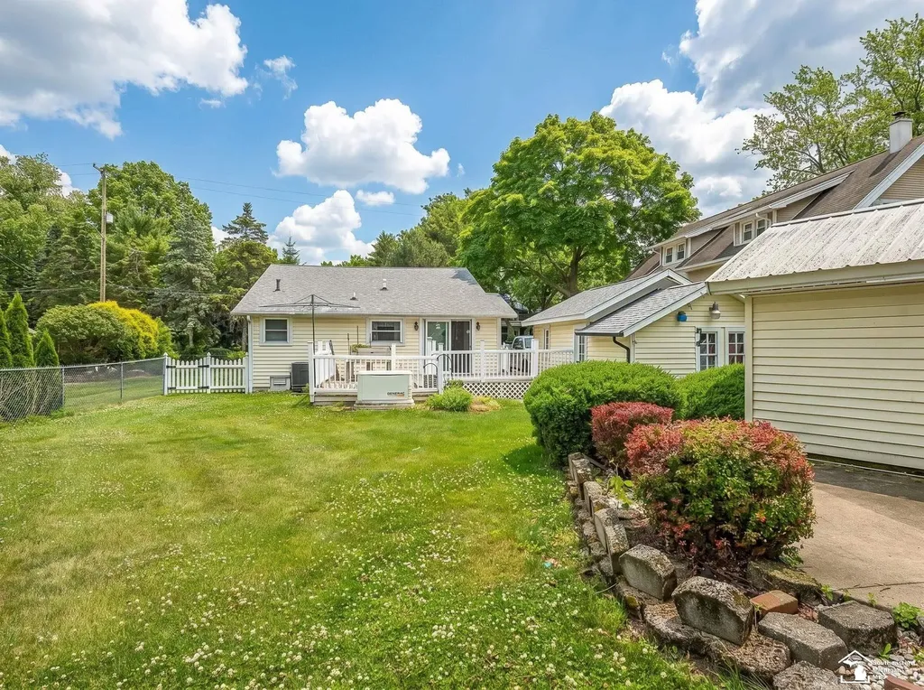 13857 Lake Drive Monroe Charter Township MI 48161