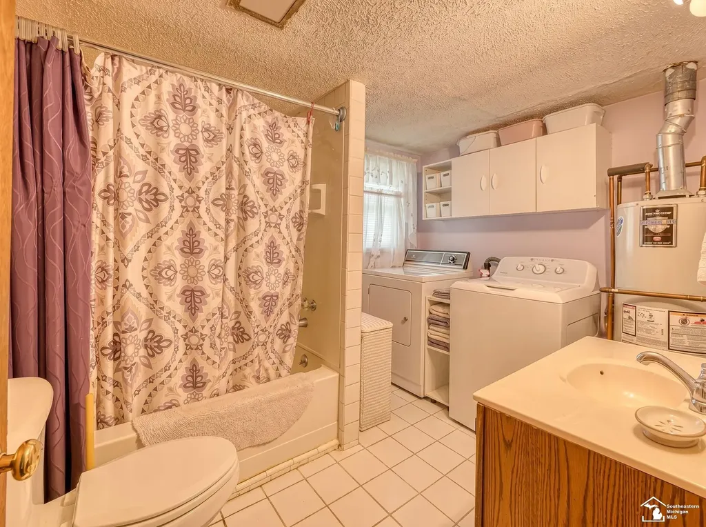 13857 Lake Drive Monroe Charter Township MI 48161
