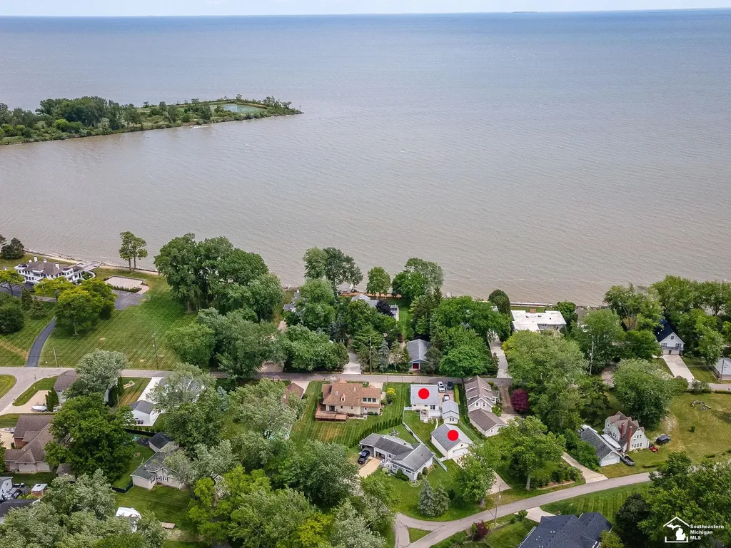 13857 Lake Drive Monroe Charter Township MI 48161