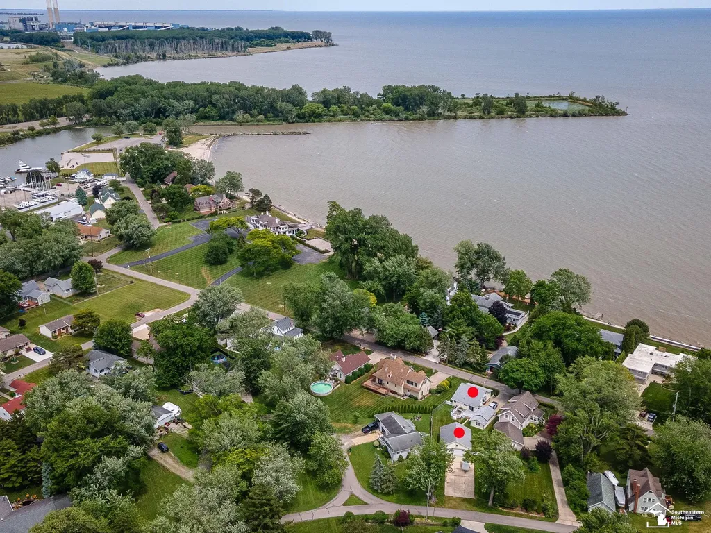 13857 Lake Drive Monroe Charter Township MI 48161