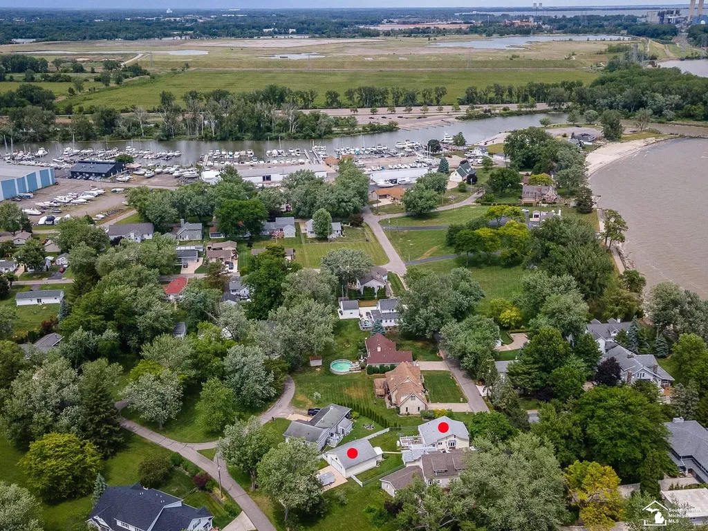 13857 Lake Drive Monroe Charter Township MI 48161