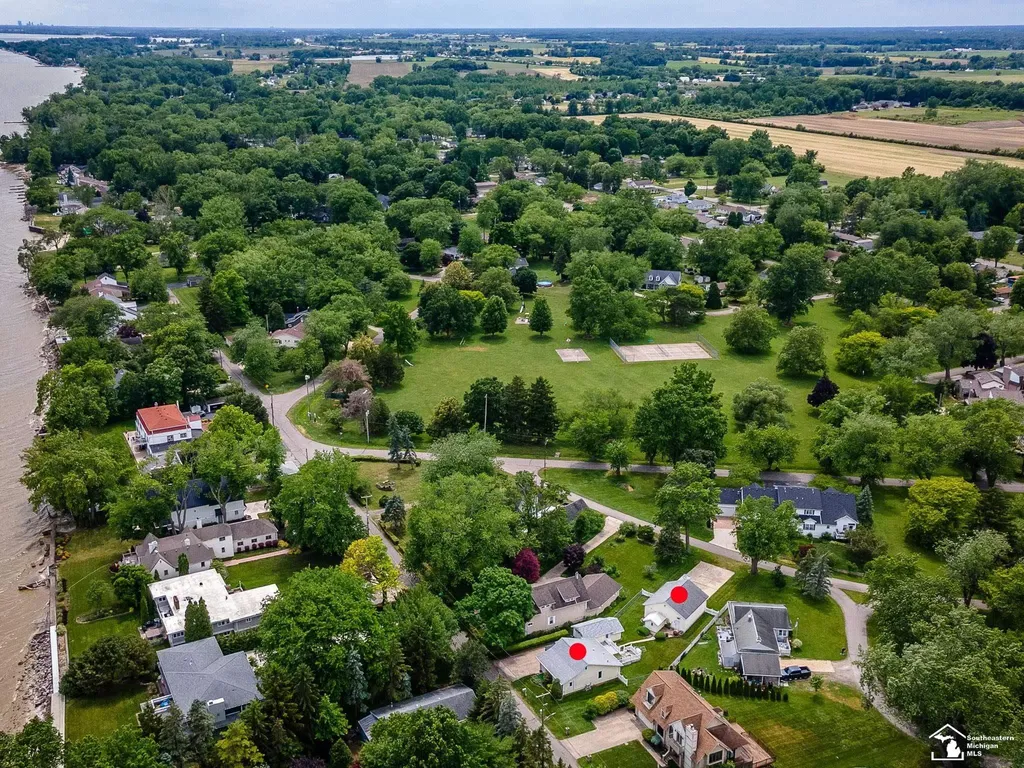 13857 Lake Drive Monroe Charter Township MI 48161