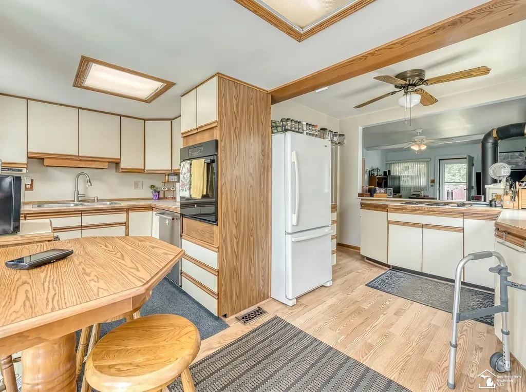 13857 Lake Drive Monroe Charter Township MI 48161