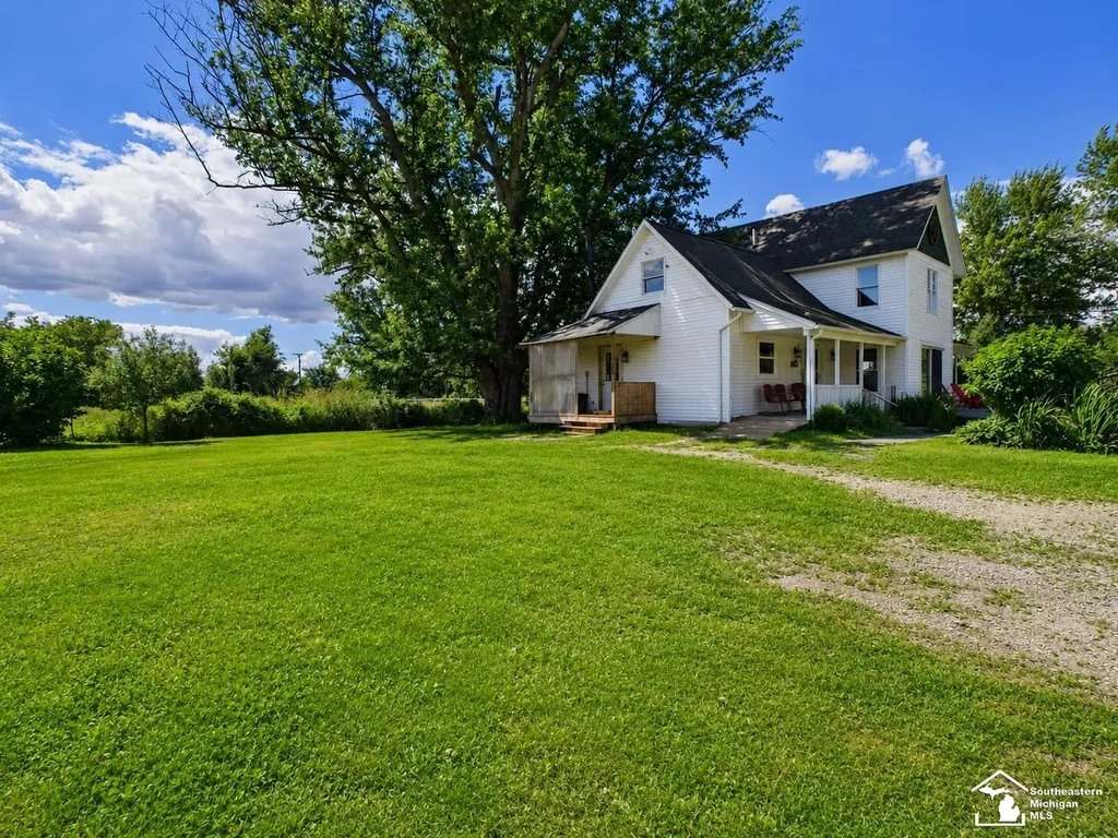 6068 Talladay Road Augusta Charter Township MI 48160
