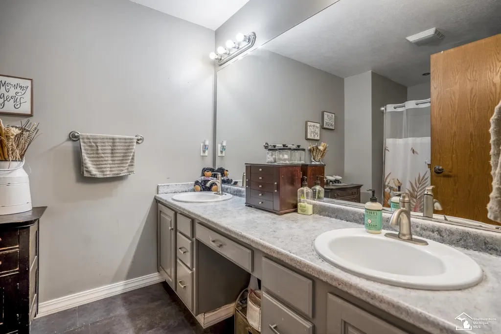 3092 W Temperance Road Bedford Township MI 48182