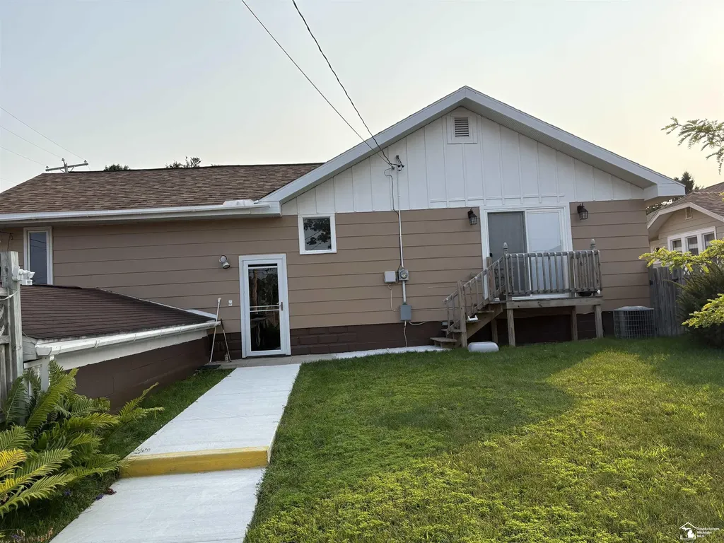 318 N Seventh Street Rogers City City MI 49779