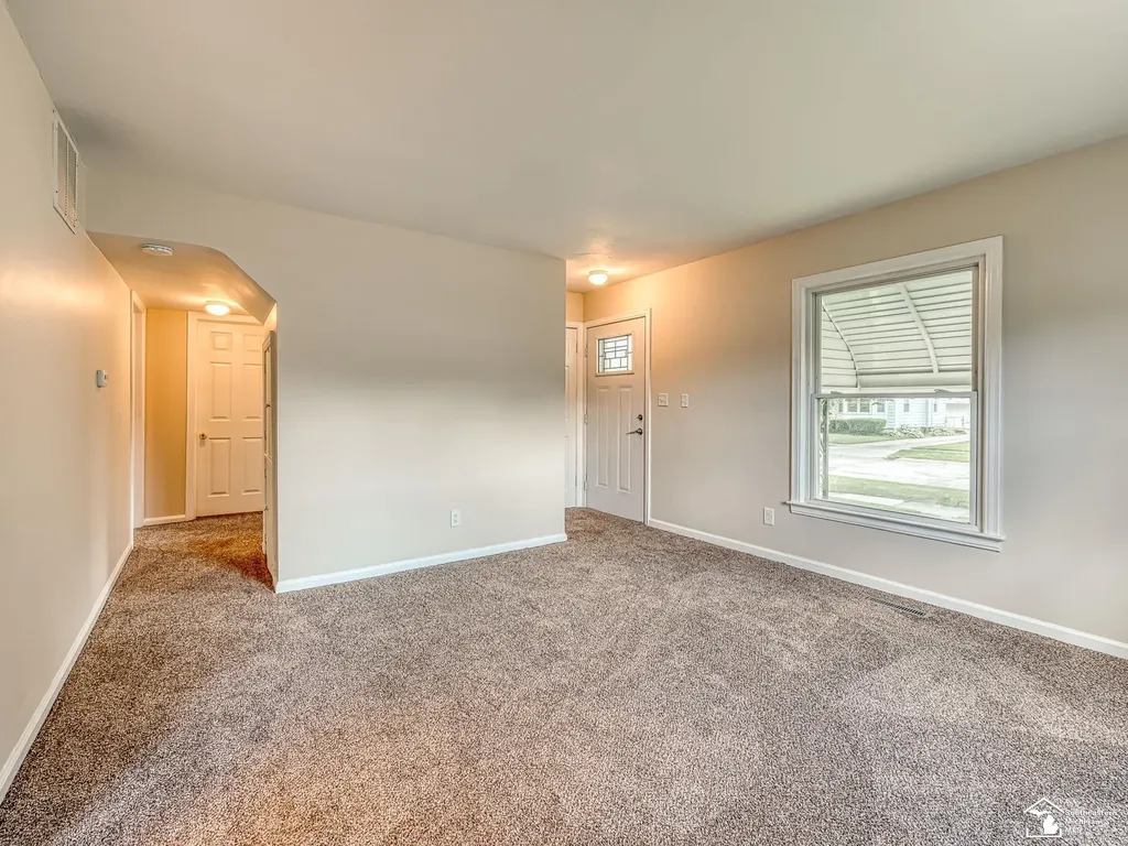 713 Roeder Street Monroe City MI 48161