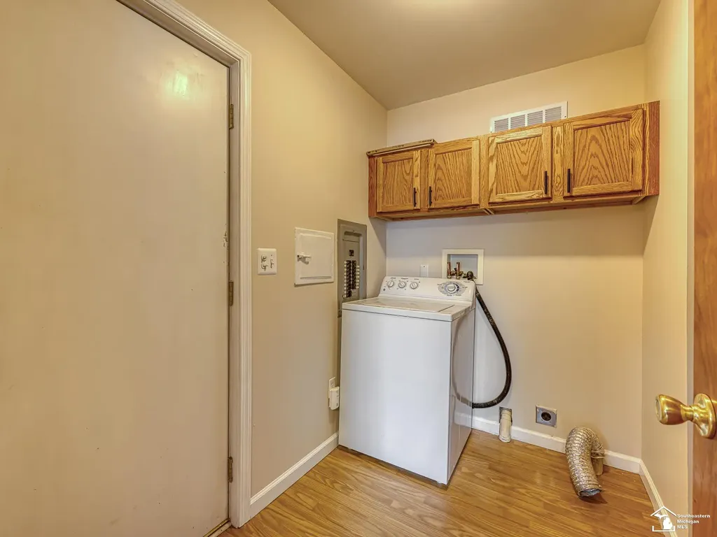 713 Roeder Street Monroe City MI 48161