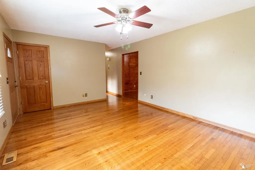 8940 Woodside Drive Bedford Township MI 48182