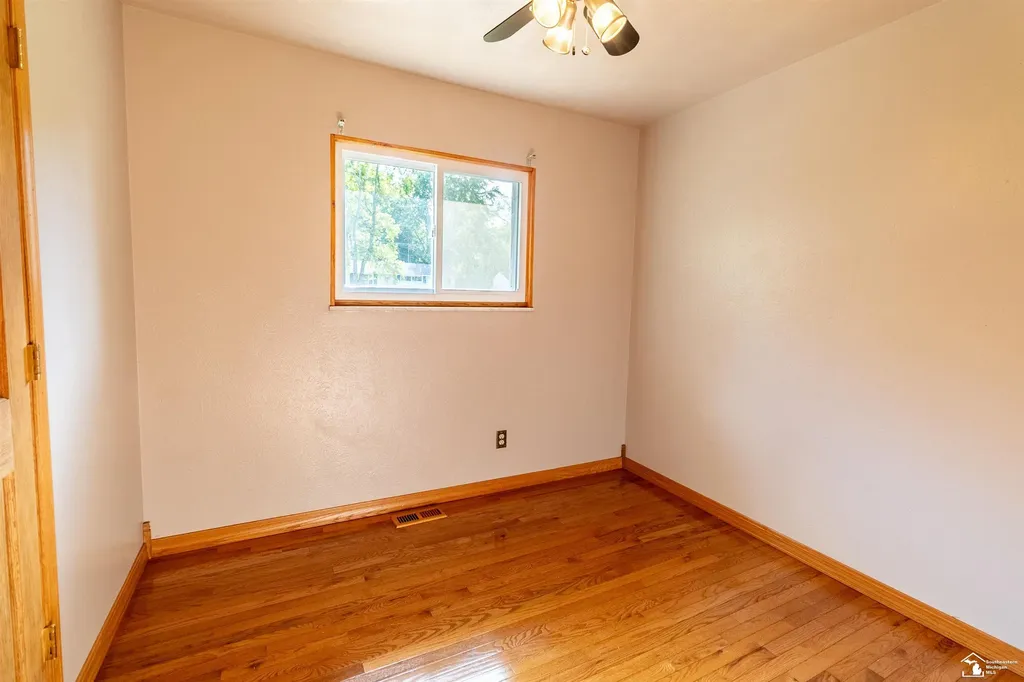 8940 Woodside Drive Bedford Township MI 48182