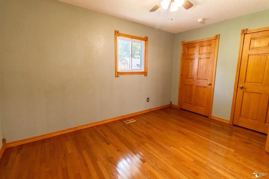 8940 Woodside Drive Bedford Township MI 48182